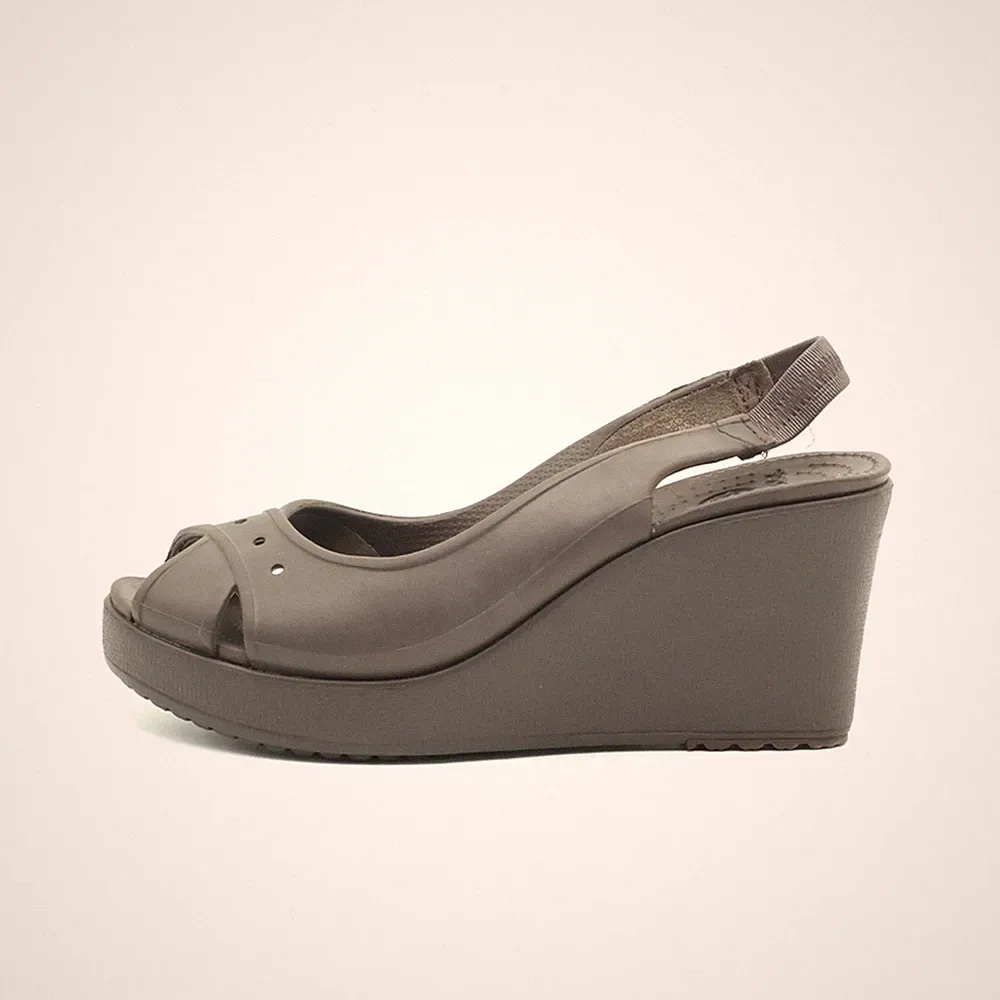 Crocs Damen Sandalen EU 38-39 W8 Keilsandalen braun Komfort