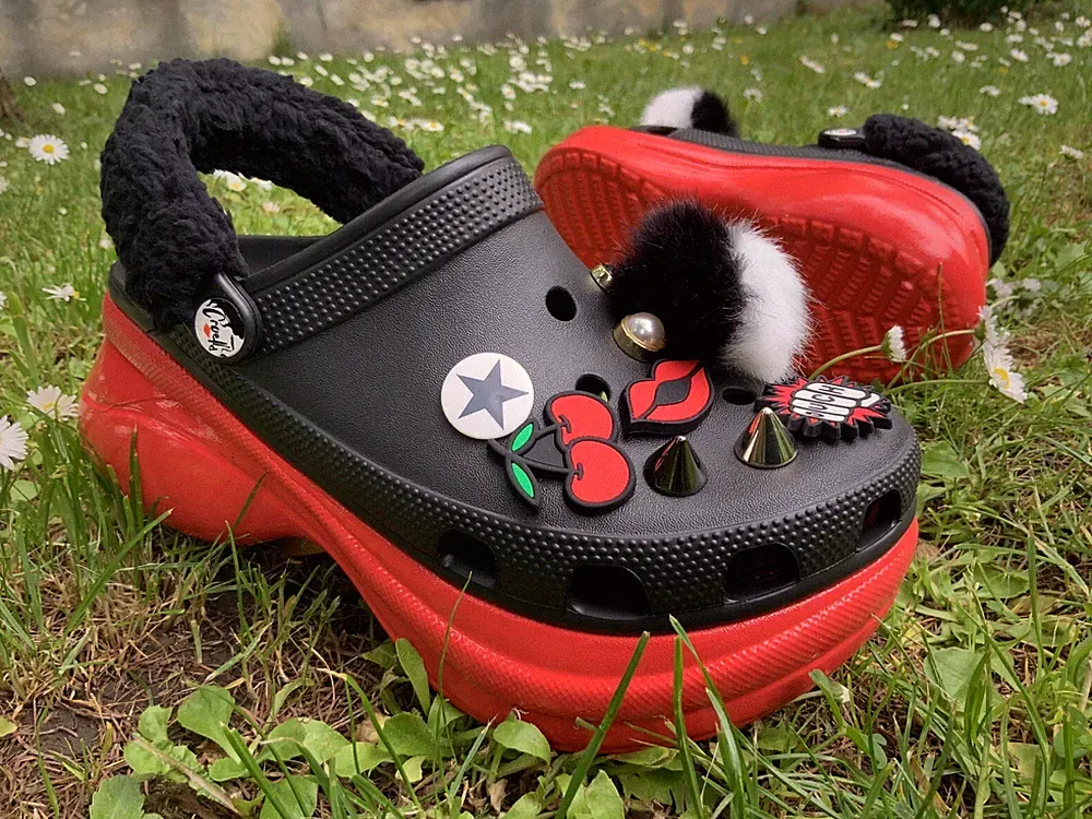 CROCS DISNEY CRUELLA CLASSIC BAE PLATFORM CLOG 37-38 EUR/ W7 US/ 5 UK