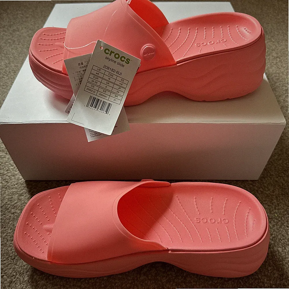 Crocs Skyline Sliders Damen in Pink Gr. UK 6