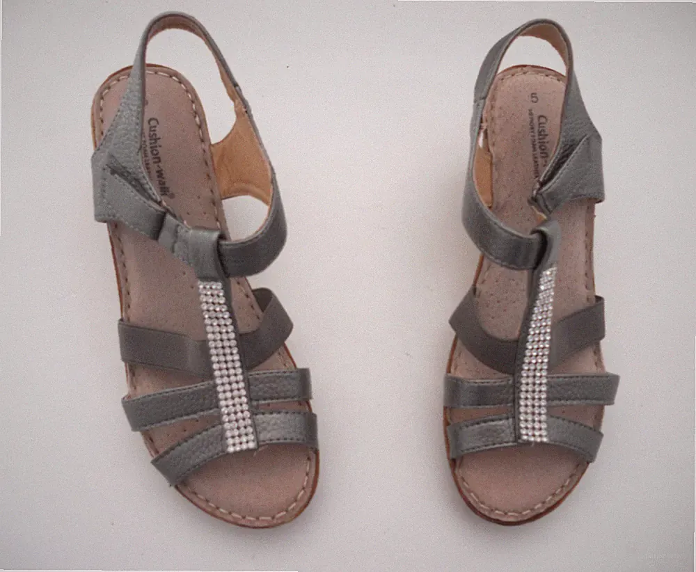 CUSHION WALK GRAU SILBER GLITZERNDER TOUCHVERSCHLUSS SANDALEN 5 38 2,5" KEILABSATZ