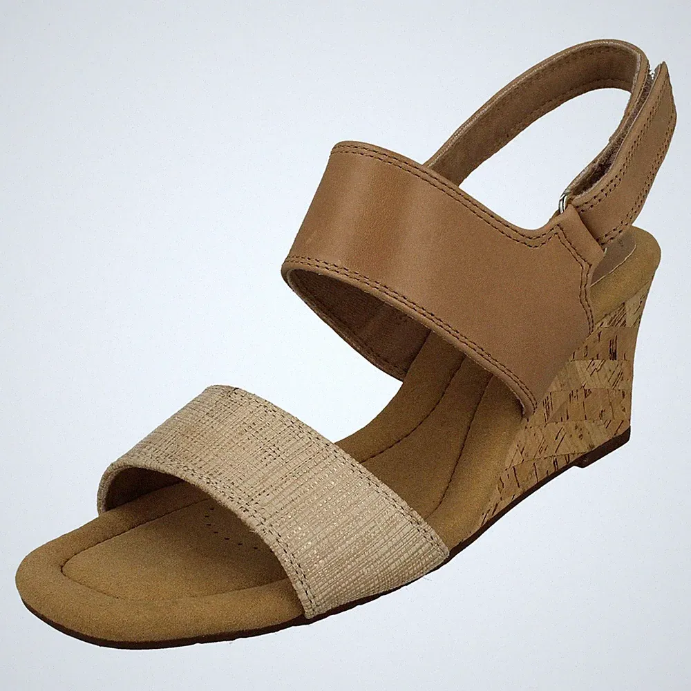 Damen Clarks Keilabsatz Riemchensandalen *Kyarra Faye*