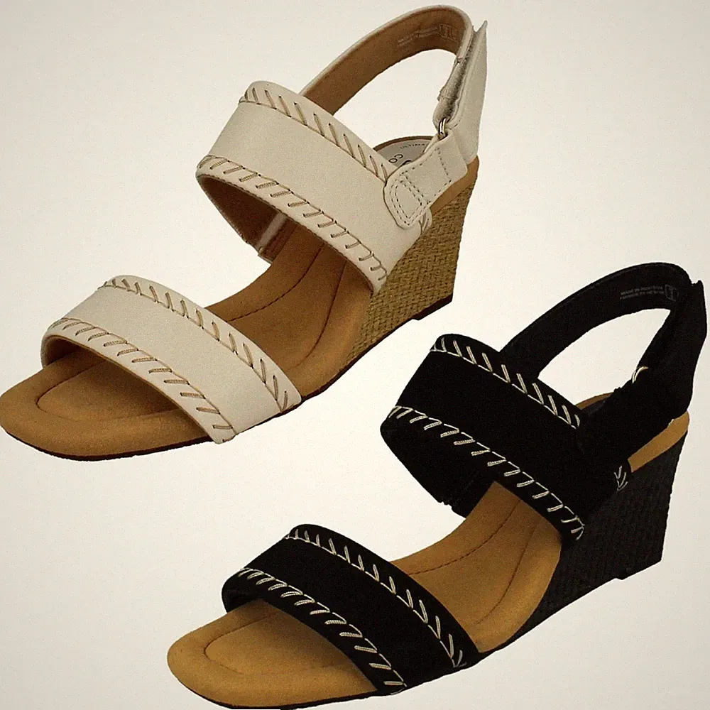 Damen Clarks 'Kyarra Rose' Keilabsatz Leder Sandalen - D Weite