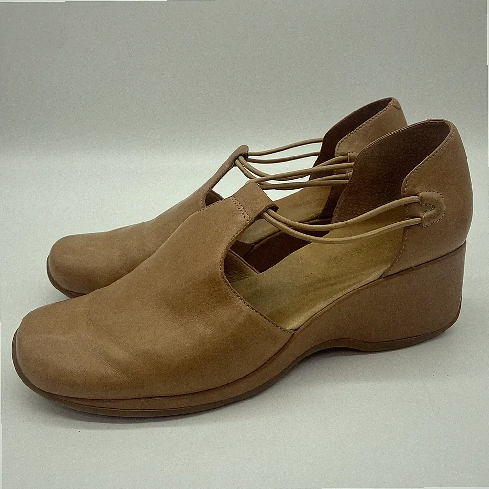 Damen Clarks Springers braun Leder offener Pumps Keilabsatz UK 7 EU 40