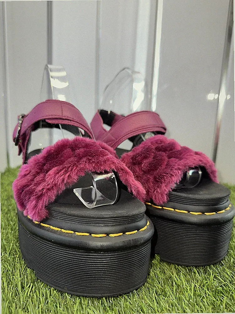 Damen Dr. Martens Voss Quad flauschige Kunstfell Plateau Sandalen Größe 5, in Lila