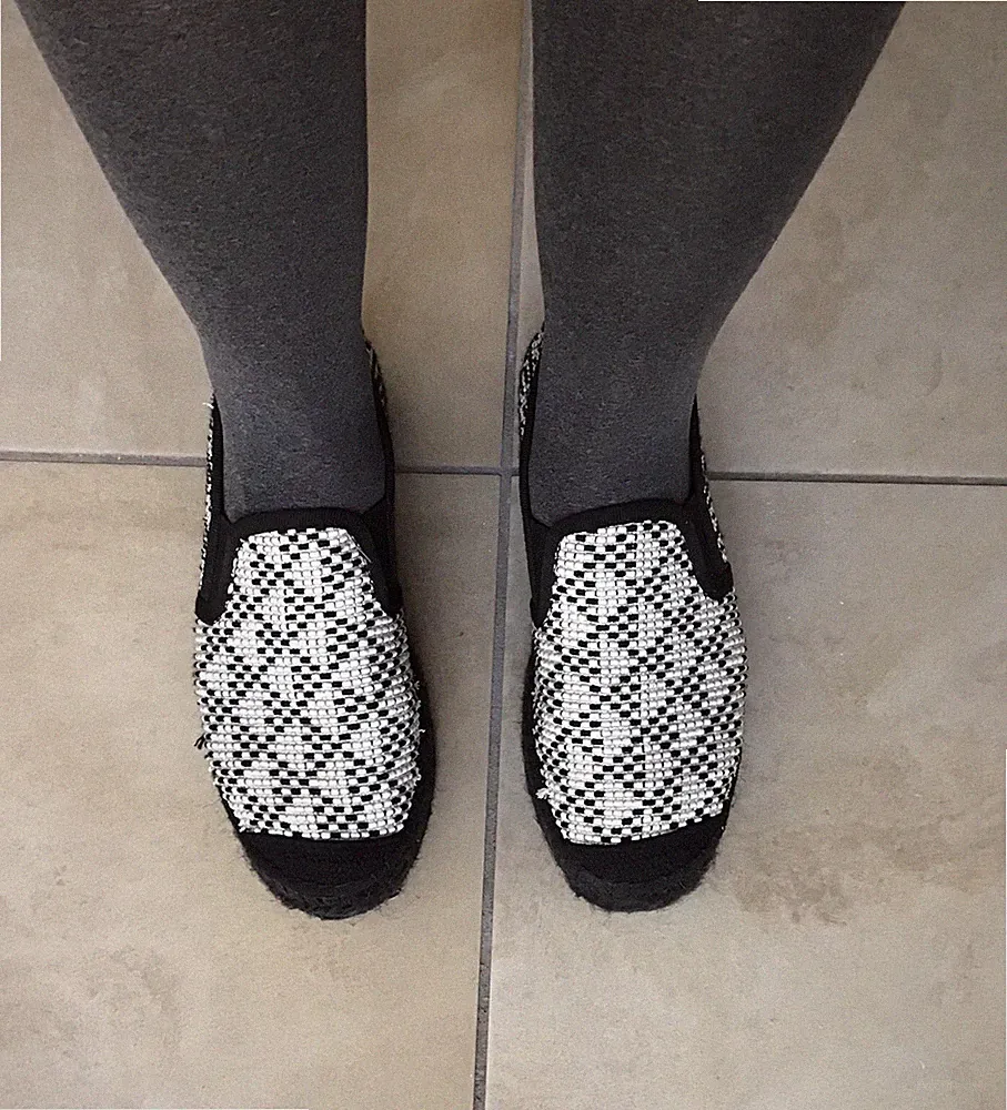 Damen Espadrilles Schwarz Weiß Silber Wunderschön Und Bequem Neu
