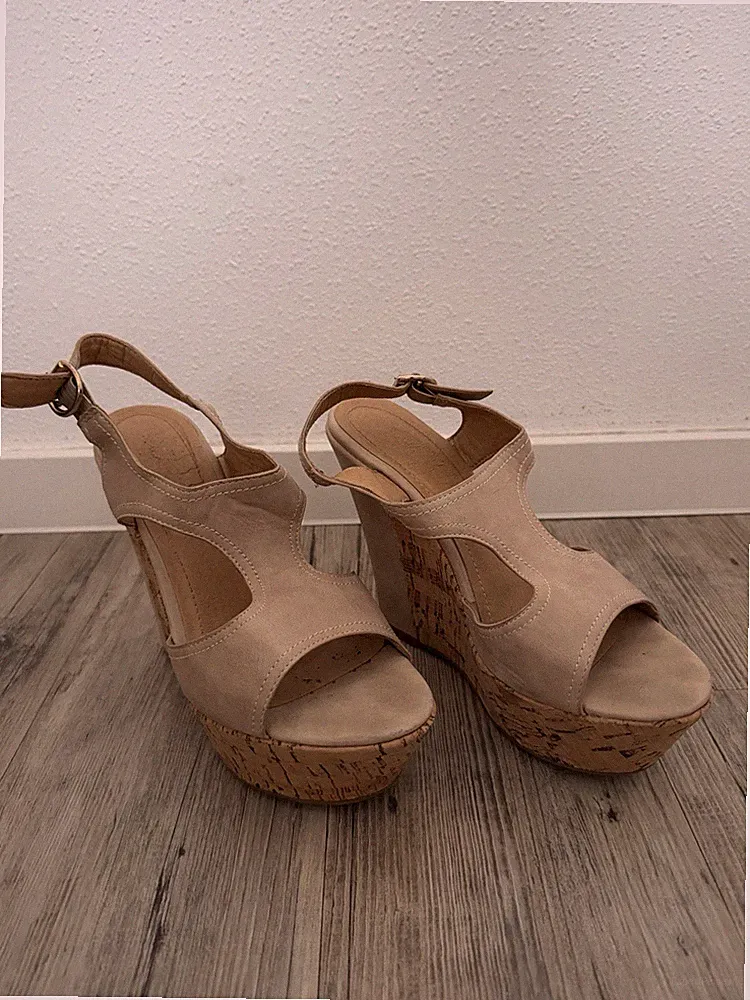 Damen Keilabsatz-Sandalen EU 38 Beige Riemchen Knöchelriemen Schnalle