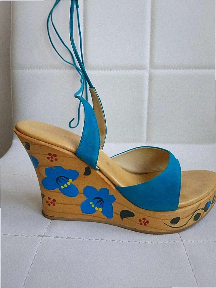 Damen Keilabsatz Sandalen Holzsohle mit Plateau verziert Gr. 38 hellblau