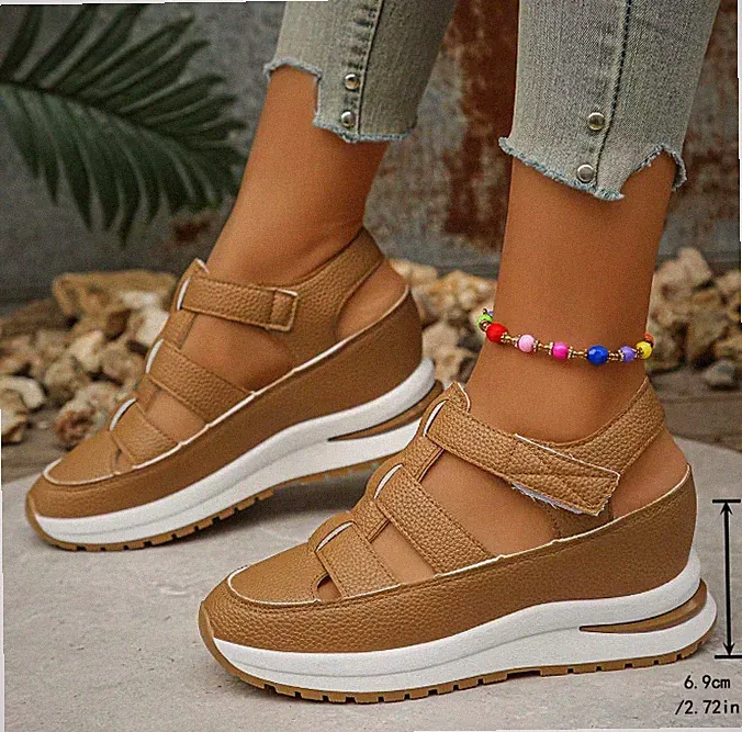 Damen Keilabsatz Sandalen mit Cut-Outs Innenhöherlegung Freizeitschuhe Sommer