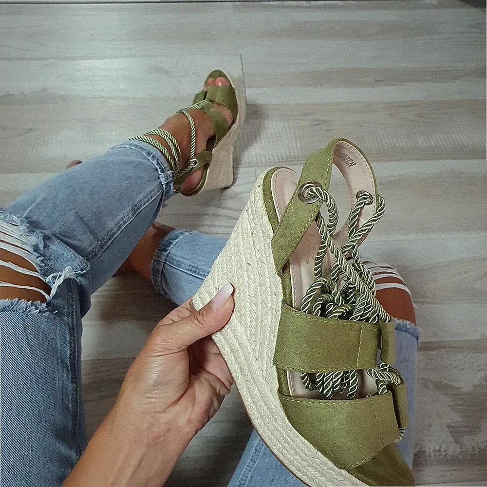 Damen Keilabsatz Sandalette Sandalle Schnürer in Khaki Gr. 36-41