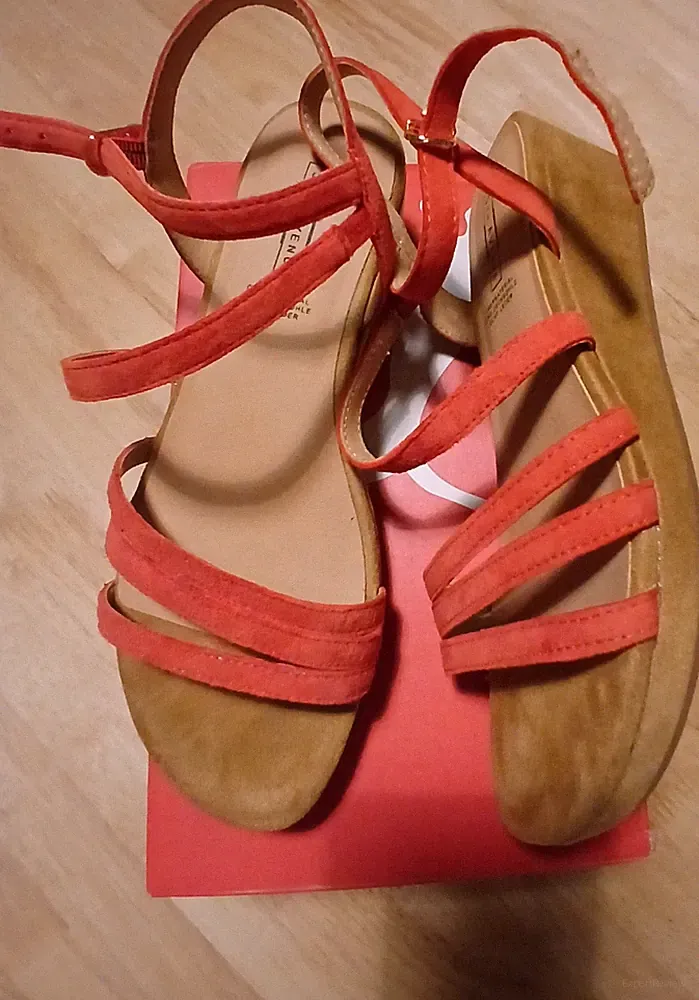 Damen Leder Sandaletten Größe 38 Neu