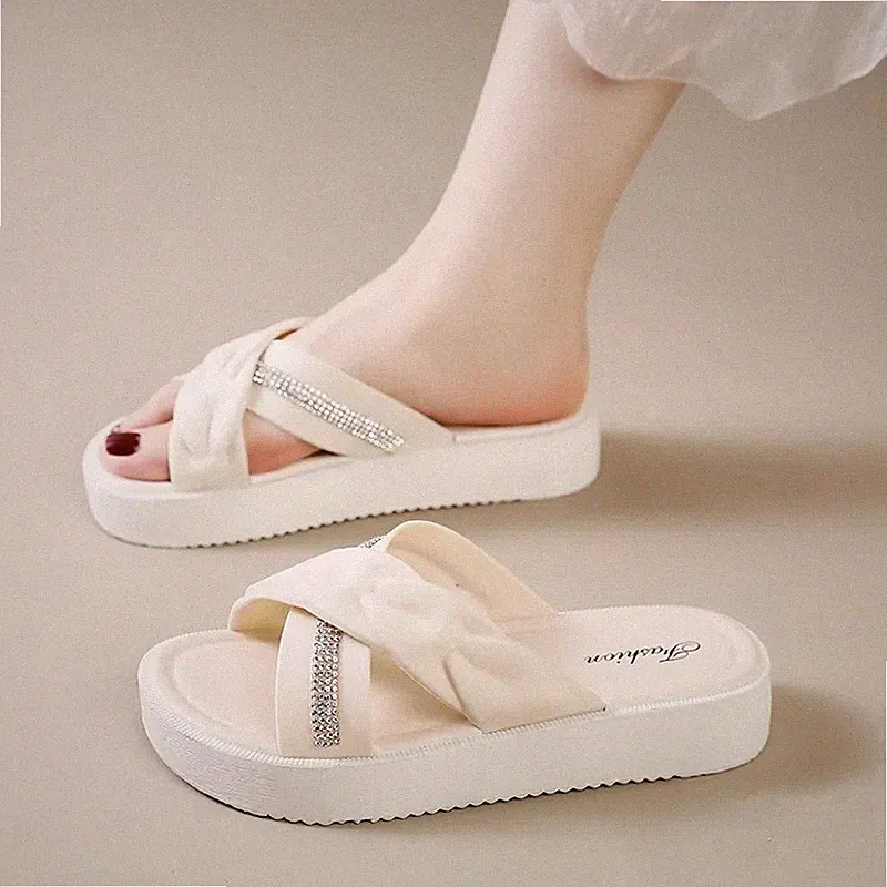 Damen Plateau Pantoletten Sandalen Blumen Freizeit Strand Sommer Hausschuhe