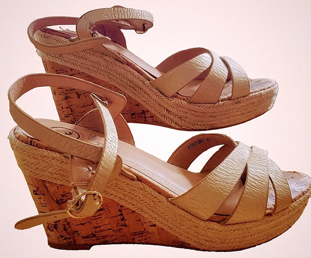 Damen Plateau Schuhe Keilabsatz Gr. 41 Peeptoe Sandaletten, wenig getragen TOP!