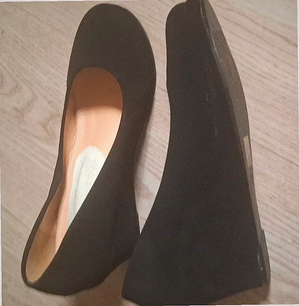 Damen Pumps Keilabsatz Schwarz EU 38 Slip-On Synthetik geschlossene Spitze