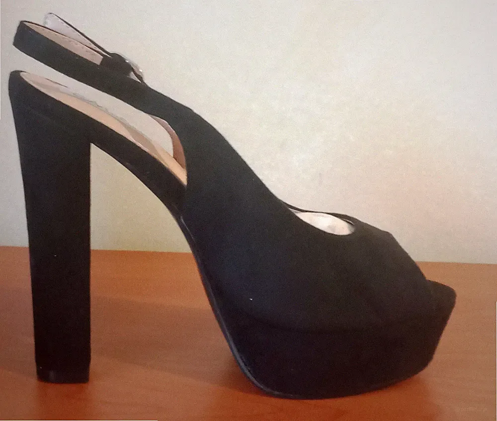 Damen Sandale Zehentrenner schwarz hoch Wildleder Schnürung Riemchen Gr. 39 NEU