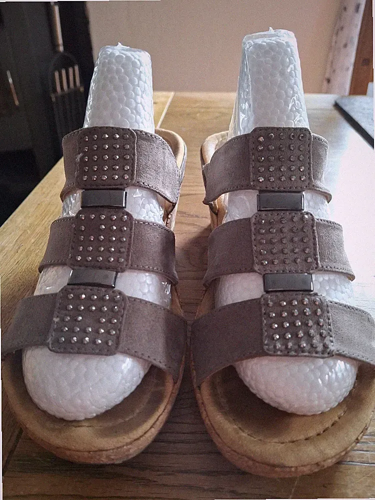 Damen Sandalen 39 grau mit glitzer Steinchen
