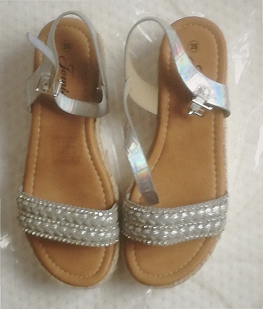 Damen Sandalen hellsilberfarben Canvas Sohle Gr. 39