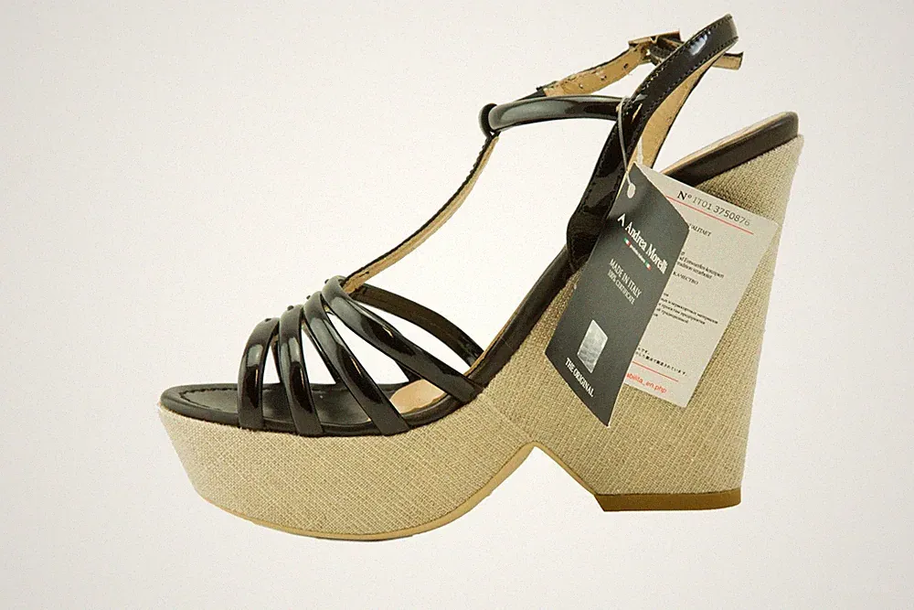 Damen Sandalen Italien Wedge/Keilabsatz Lackleder Schwarz Größe 39 NP 139,00