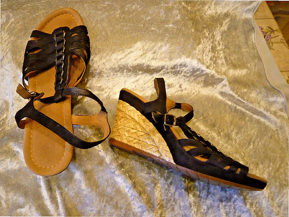 Damen-Sandalen,Keilabsatz 8,5 cm,Gr. 39, schwarz, wenig getragen, "GABOR", TOP !