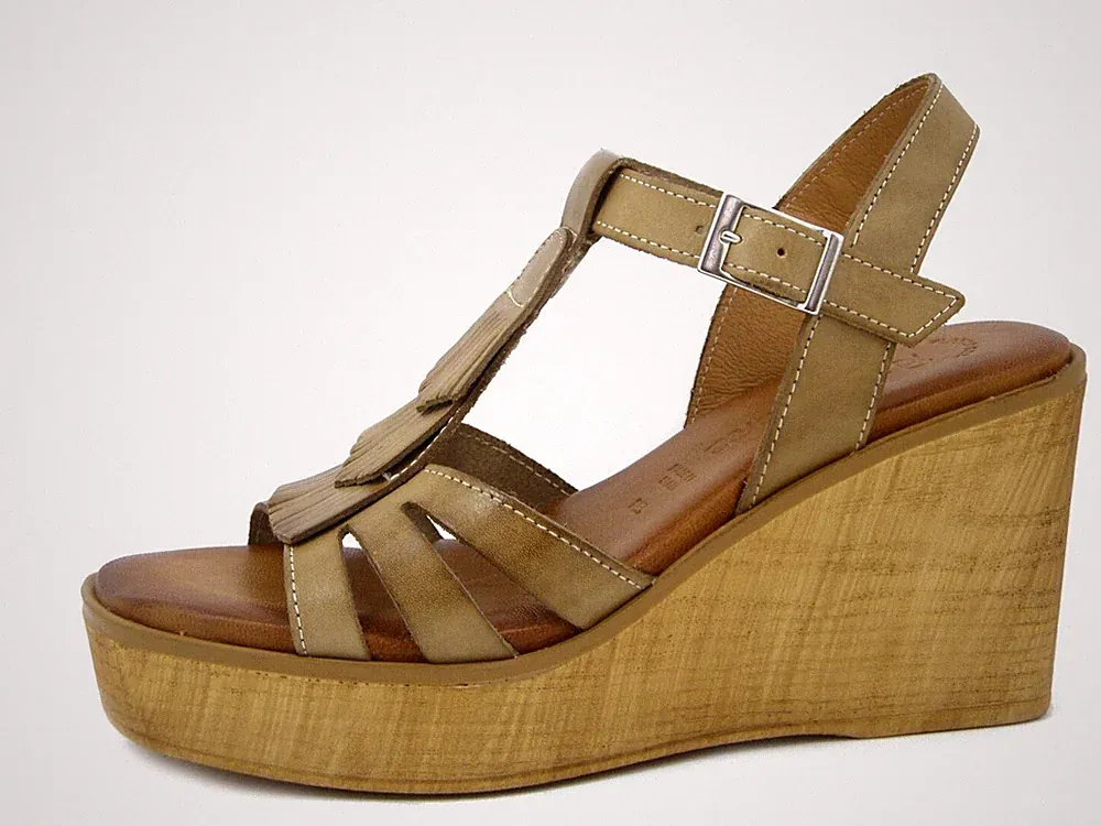 Damen Sandalen Leder Beige Keilabsatz 8 cm hoch und Plateau RAQUEL PEREZ