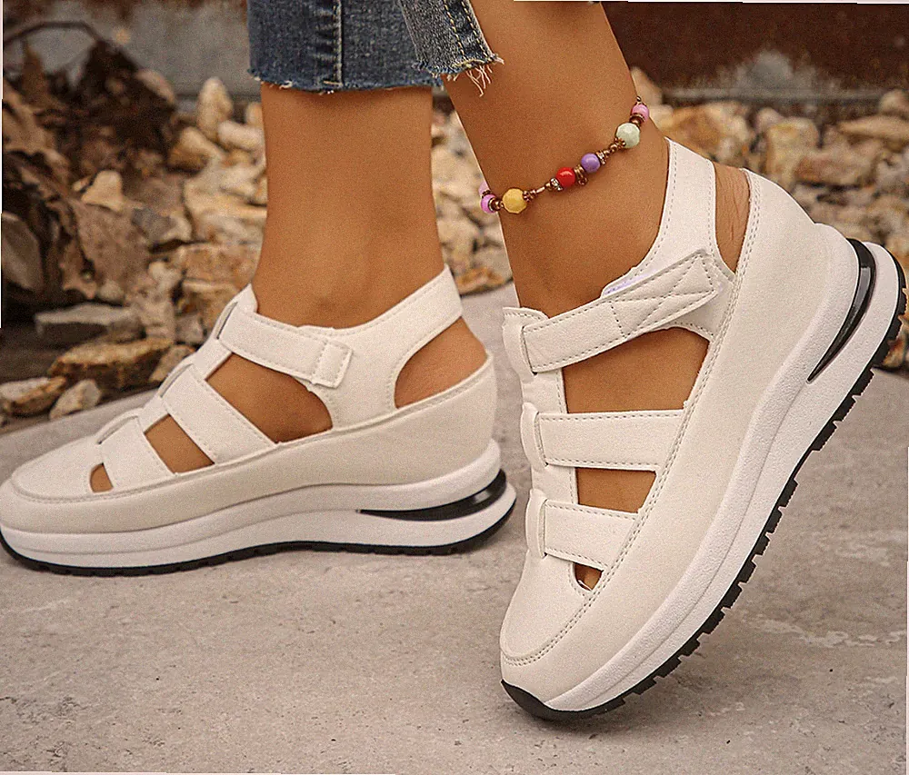 Damen Sandalen mit Cut-Outs Innenhöherlegung Sommer Freizeitschuhe Keilabsatz