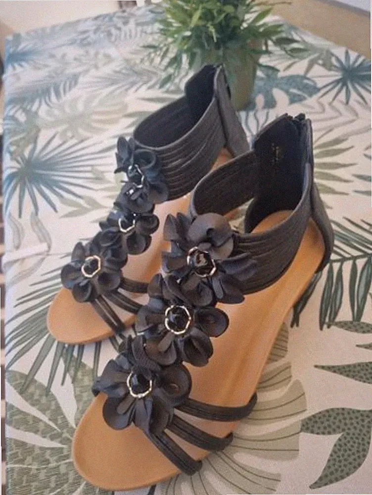 Damen Sandalen mit Keilabsatz, Größe 36