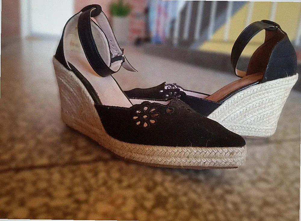 damen Sandalen mit Spitze nase 39