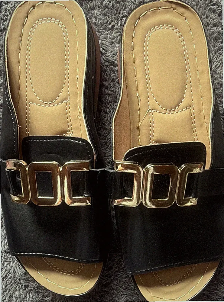 Damen Sandalen Pantoletten Kunstleder Schwarz Beige Gold Keilabsatz Schnalle 37