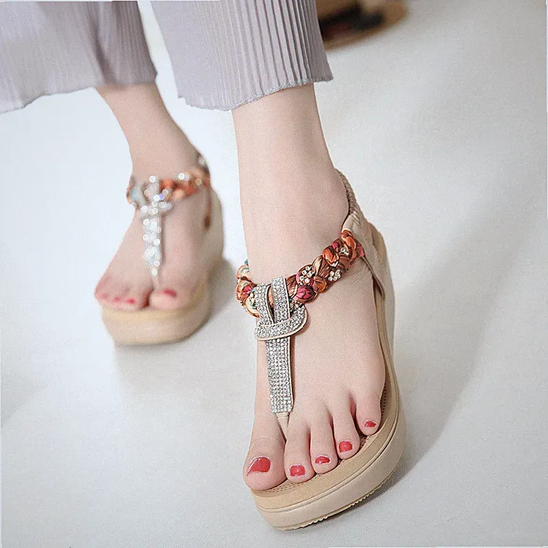 Damen Sandalen Zehentrenner niedrig beige Keilabsatz 6 cm Strass Kunstleder 92086