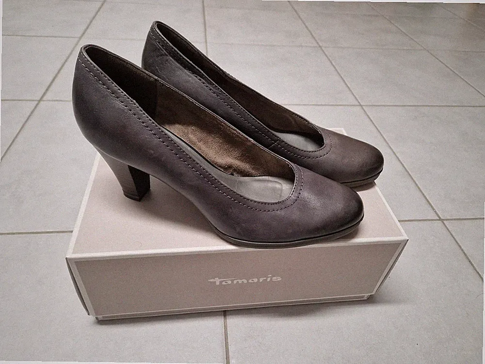 Damen Schuhe Marke Tamaris Größe 41 Obermaterial echt Leder