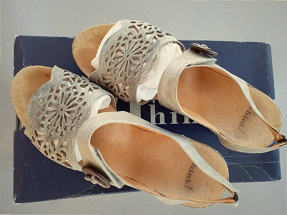 Damen Schuhe Think Sandalen Keilabsatz Hellgrau 38 OVP Top