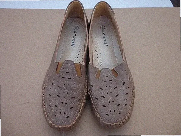 Damen Slipper Pumps Scandi beige-braun Gr. 40 durchbrochen Keilabsatz 2 cm