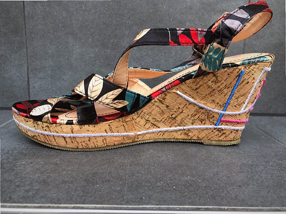 Damen Sommer Schuh Gr. 39 Riemen Sandalen Bunt Keilabsatz Sommerschuhe