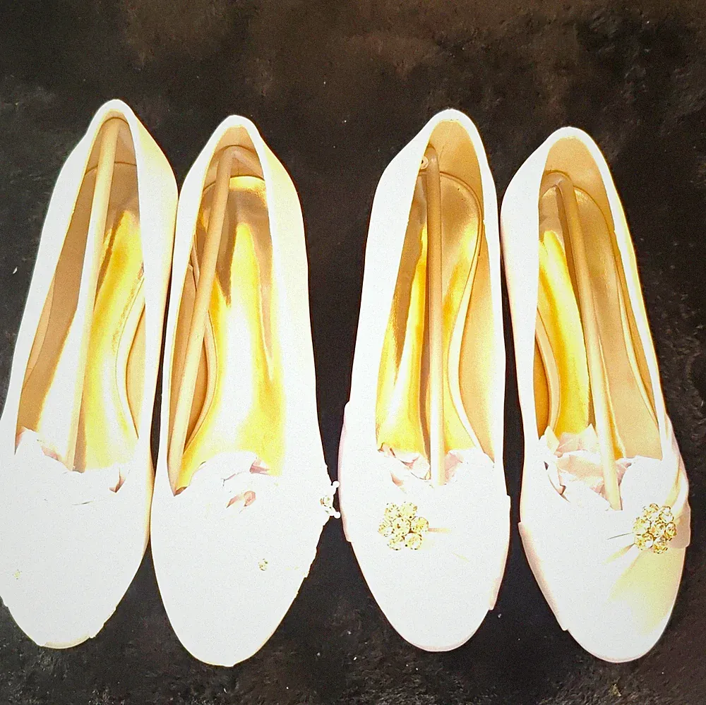 Damen Weiß Keilabsatz Hochzeit Spitze Strass EU 37(2 paar Schuhe kostet 25€)