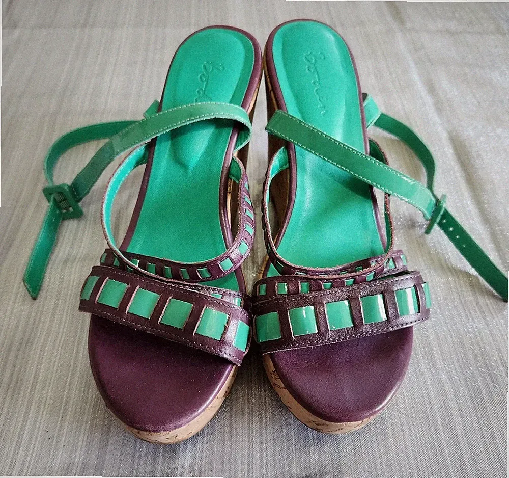 Damengröße 4 Boden hochhackige Sandalen lila grün 4" Keilabsatz Knöchelriemen