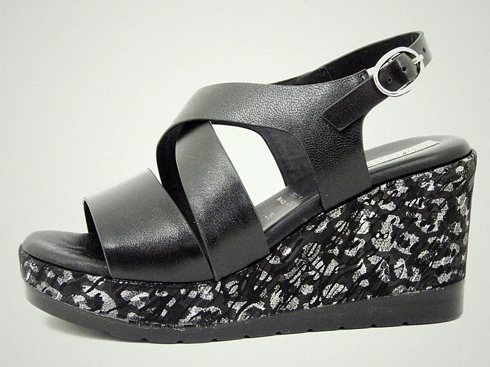 Damen Sandalen schwarz Leder schwarz Keilabsatz 8 cm hoch Made in Italy