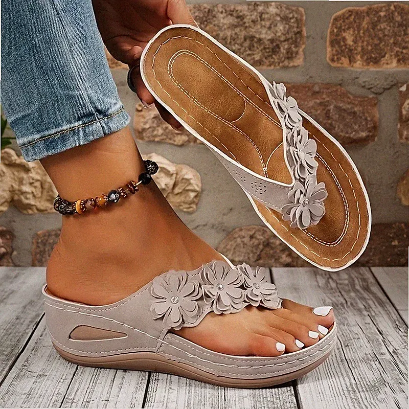 Damenschuhe Flip-Flops Sandalen Sommer offene Zehenpartie Keilabsatz Strand Pantoletten Größe UK