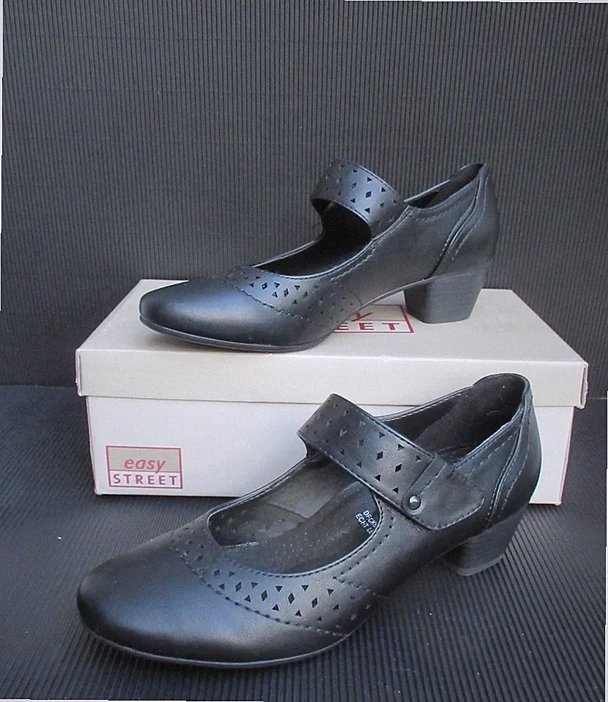 DAMENSCHUHE--PUMPS--EASY STREET--Gr. 39--5 1/2--SCHWARZ--NEU-MIT--KARTON