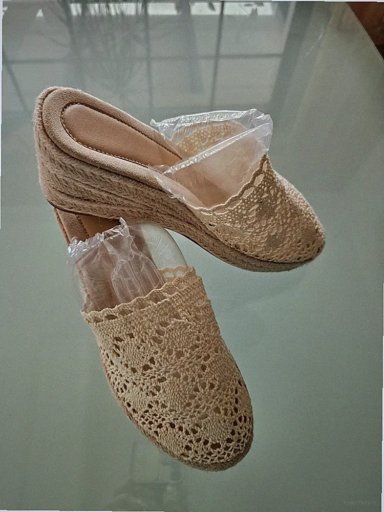 Damenschuhe Sandalen Pantoletten Plateau Keilabsatz Spitze Creme Gr.38
