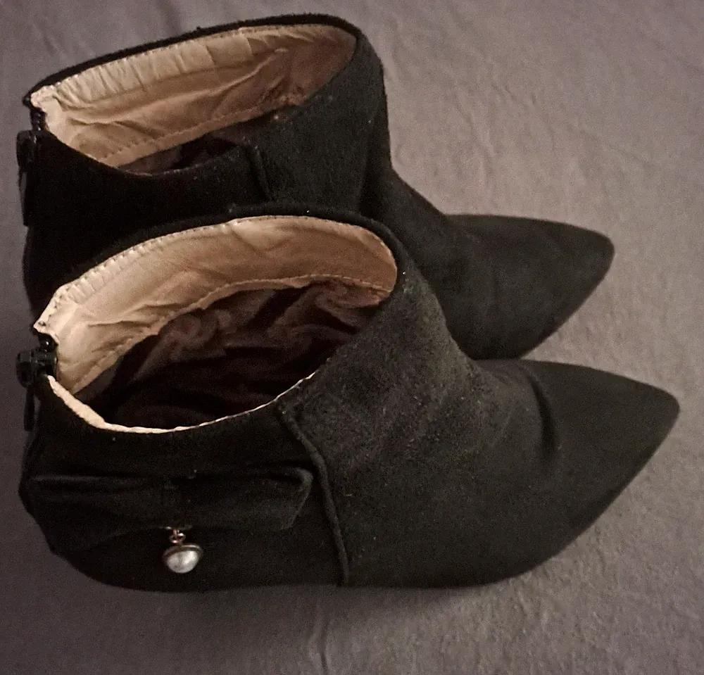 Damenschuhe, Stiefeletten schwarz Gr. 39