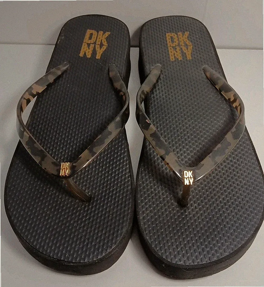 DKNY Sandals Womens 8.5 Black Leopard Print Wedge Heel Lecine Thong Flip Flops