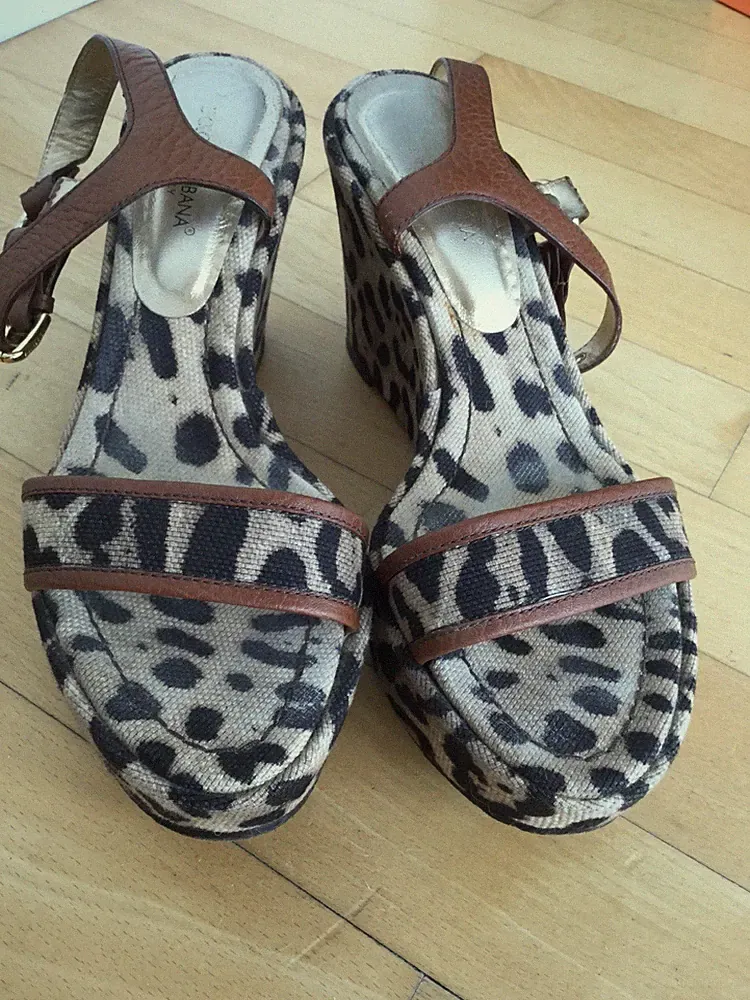 Dolce & Gabbana Keilabsatz Sandalen, Gr.39, Leo Tierdruck, Schnalle Gold