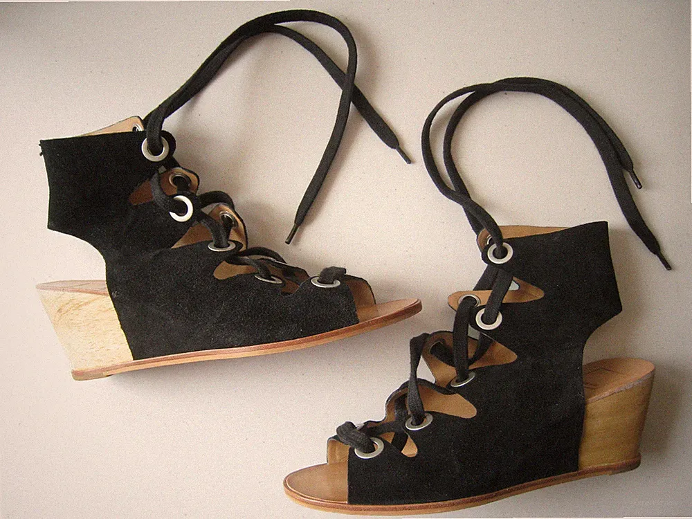 Dolce Vita Womens Sandals Size 9.5 Black Suede Leather Wooden Wedge Gladiator