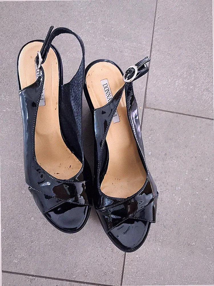 Donna Piu Sandalen Lackleder Keilabsatz, neu, Gr 38, hoher NP