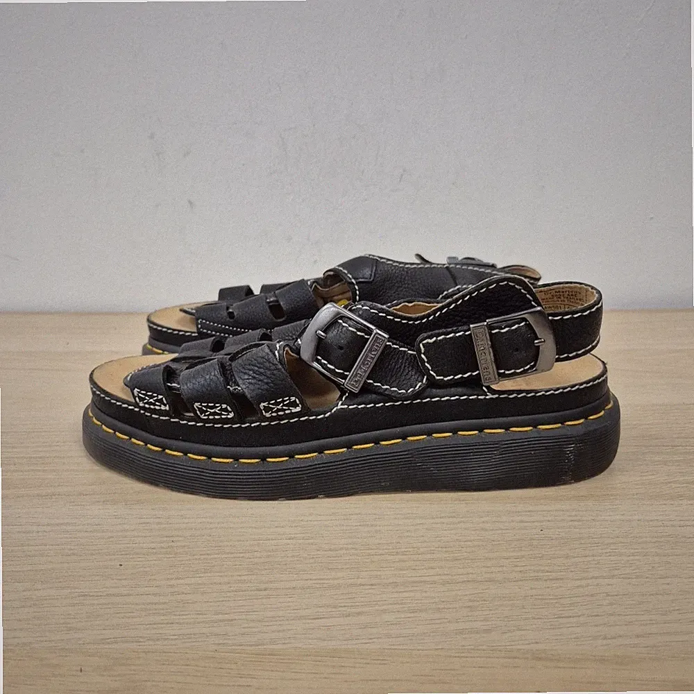 Dr. Martens 8092 Arc schwarze klobige Leder-Plateausandalen mit Schnalle Größe UK 8 EU 42