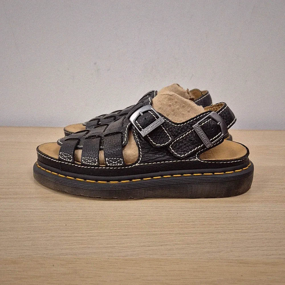 Dr. Martens 8092 Arc schwarze klobige Leder-Plateausandalen mit Schnalle Größe UK 8