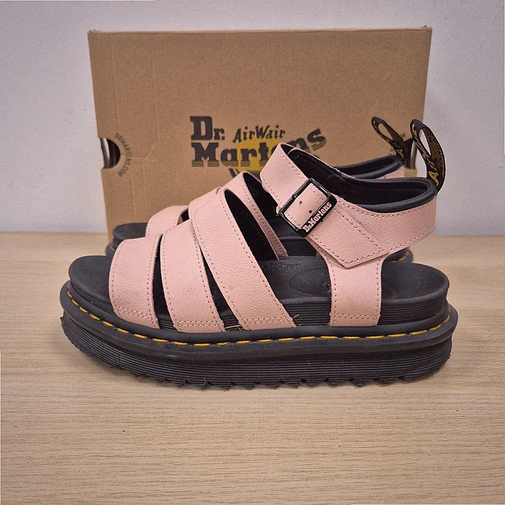 Dr. Martens Blaire leichte Plateau-Sandalen puderrosa Leder klobig UK 5