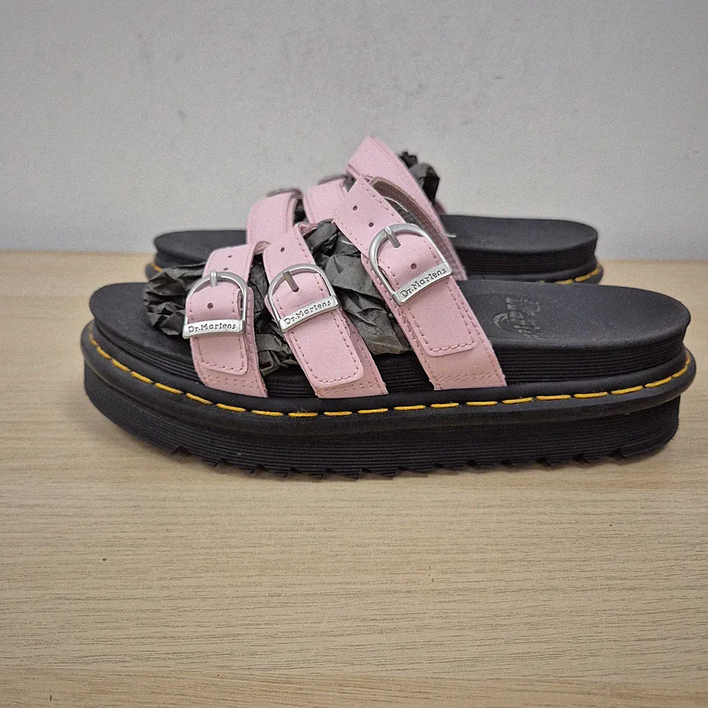 Dr. Martens Blaire Pantoletten rosa Leder klobig Plateau Blumen Schnalle Sandalen UK 6