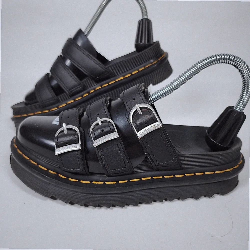 Dr. Martens Blaire Pantoletten Sandalen dreifache Schnalle Leder Plateau - schwarz - 5 UK