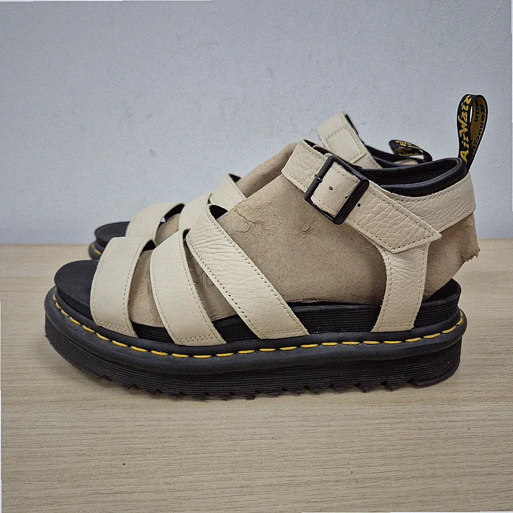 Dr. Martens Blaire pastellgelbe klobige leichte Plateau-Sandalen aus Leder UK 7