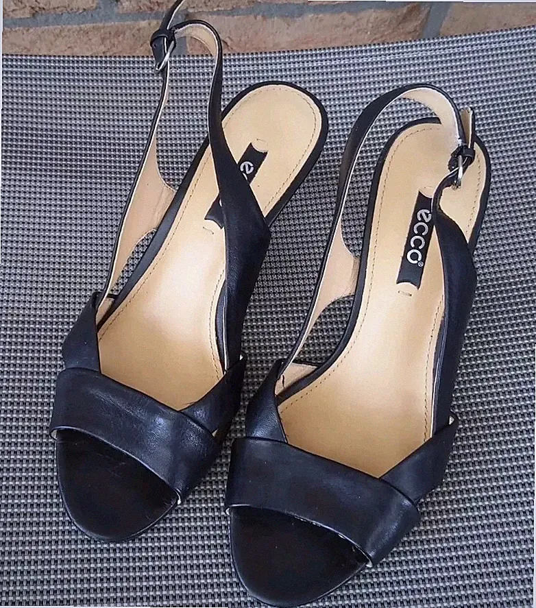ECCO Damen Schuhe Sandalen Pumps in Gr. 37 ( UK 4 ) Schwarz Leder Super